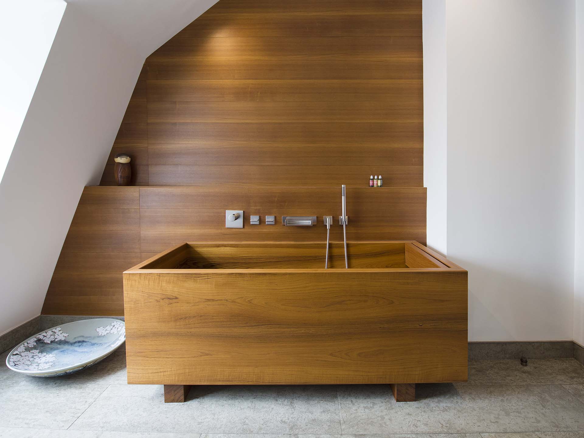 Luxury Contemporary Bathroom Designers London, Uk